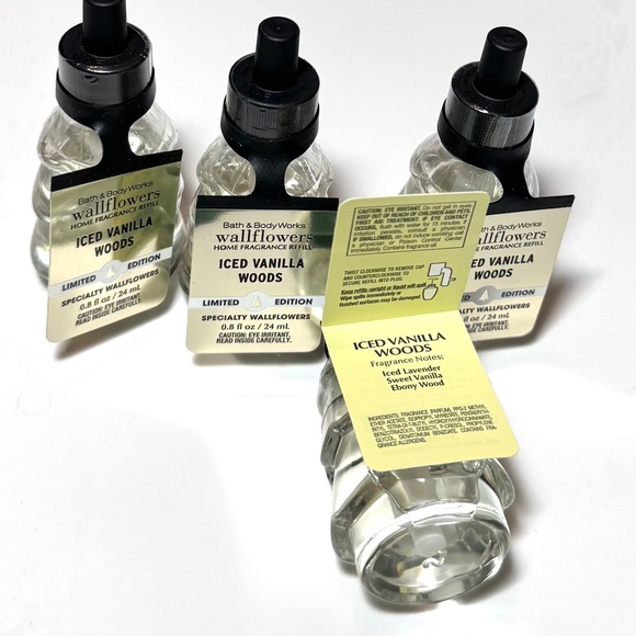 ICED VANILLA WOODS Wallflowers - Picture 2 of 4